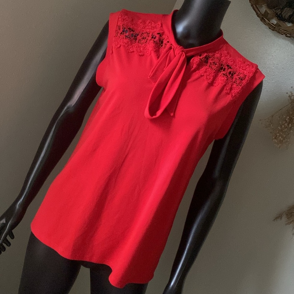 Banana Republic Scarlet Sleeveless Lace Tie Top